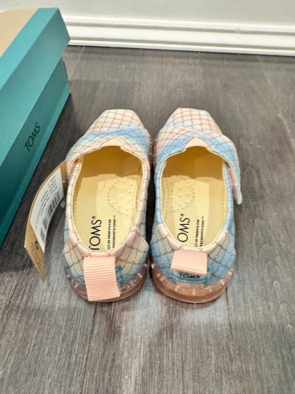NWT TOMS Toddler Girls 8 Alpargata Pink Blue Mermaid-Scale Slip-On Shoes Sneaker - Picture 4 of 6
